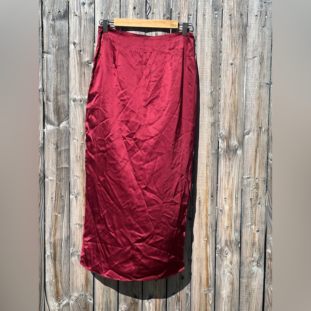AIIFOS ORLA Skirt Metallic Satin MIDI Skirt In Metallic Red - Picture 14 of 15
